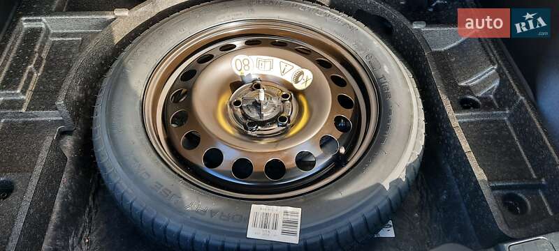 Внедорожник / Кроссовер Ford Kuga 2021 в Харькове