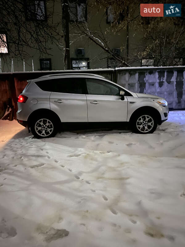 Позашляховик / Кросовер Ford Kuga 2011 в Києві