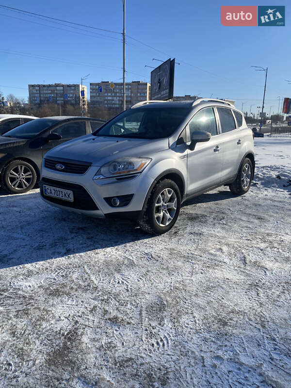 Позашляховик / Кросовер Ford Kuga 2011 в Києві