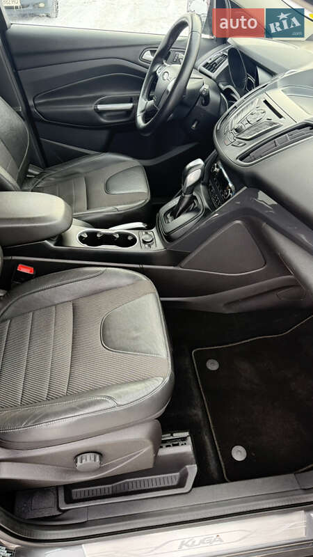 Внедорожник / Кроссовер Ford Kuga 2015 в Луцке