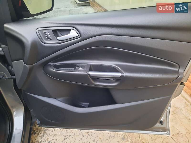 Позашляховик / Кросовер Ford Kuga 2013 в Новомосковську фото 26 Позашляховик / Кросовер Ford Kuga 2013 в Новомосковську