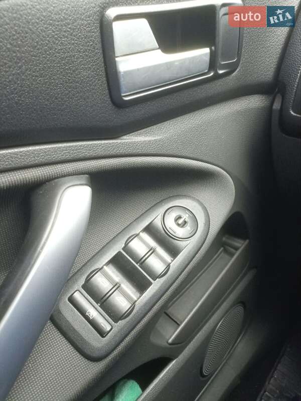 Внедорожник / Кроссовер Ford Kuga 2012 в Кропивницком