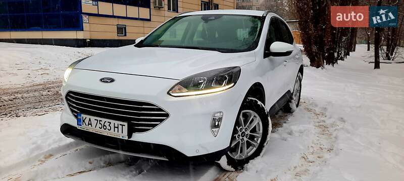 Внедорожник / Кроссовер Ford Kuga 2021 в Харькове