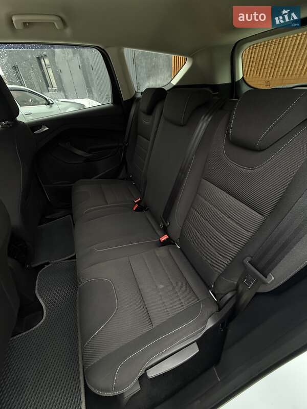 Внедорожник / Кроссовер Ford Kuga 2015 в Сумах фото 16 Внедорожник / Кроссовер Ford Kuga 2015 в Сумах