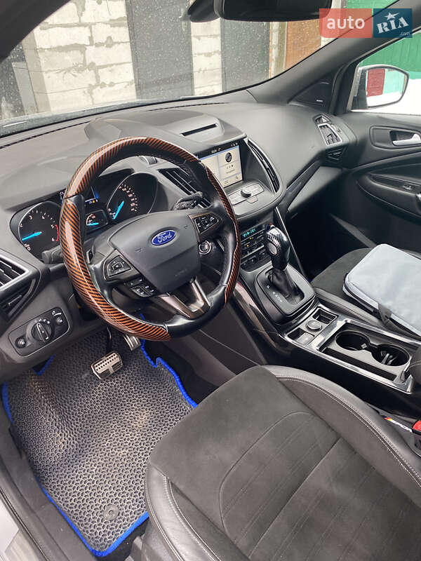 Позашляховик / Кросовер Ford Kuga 2017 в Горохові фото 5 Позашляховик / Кросовер Ford Kuga 2017 в Горохові