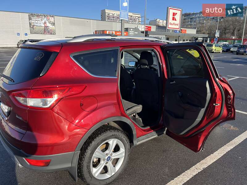 Внедорожник / Кроссовер Ford Kuga 2016 в Измаиле фото 15 Внедорожник / Кроссовер Ford Kuga 2016 в Измаиле
