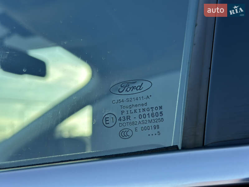 Позашляховик / Кросовер Ford Kuga 2015 в Львові фото 38 Позашляховик / Кросовер Ford Kuga 2015 в Львові