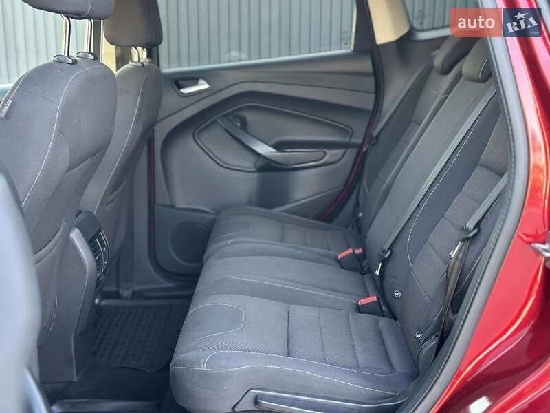 Позашляховик / Кросовер Ford Kuga 2015 в Львові фото 48 Позашляховик / Кросовер Ford Kuga 2015 в Львові