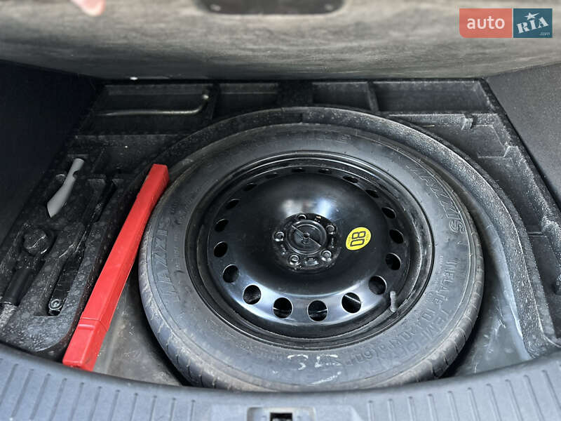 Позашляховик / Кросовер Ford Kuga 2015 в Львові фото 93 Позашляховик / Кросовер Ford Kuga 2015 в Львові