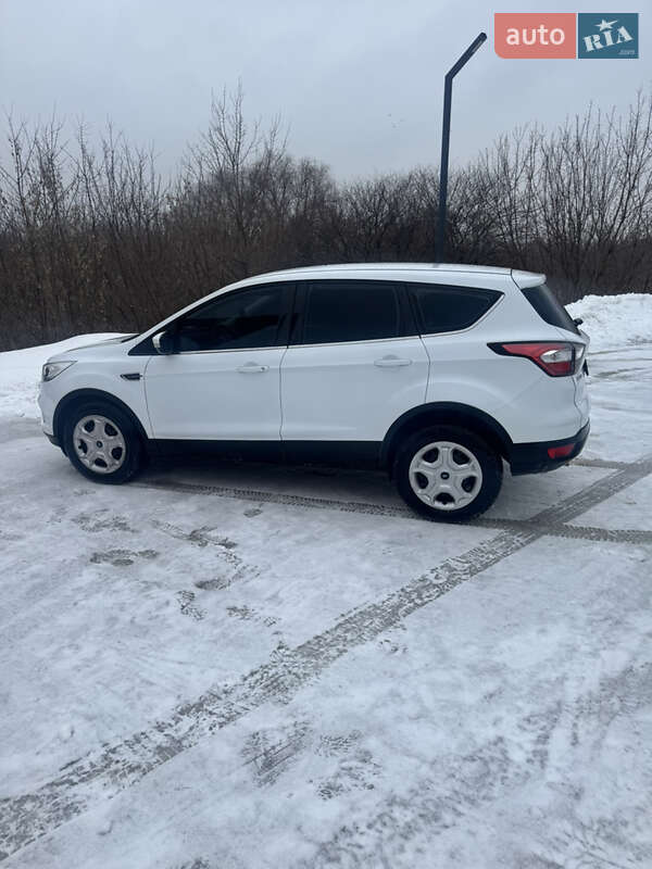 Внедорожник / Кроссовер Ford Kuga 2018 в Харькове