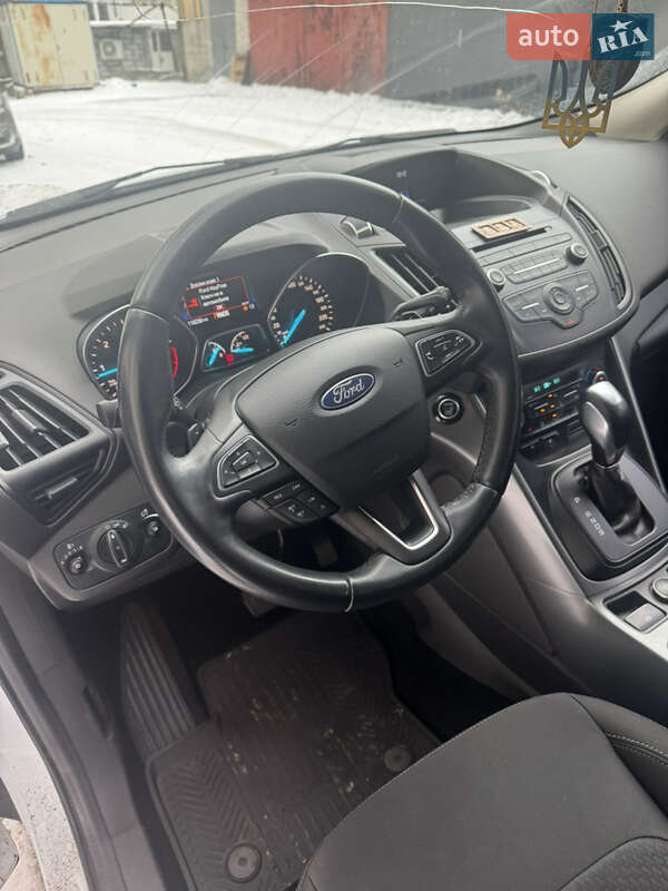 Внедорожник / Кроссовер Ford Kuga 2018 в Харькове