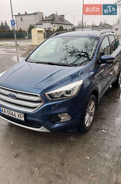 Позашляховик / Кросовер Ford Kuga 2019 в Києві