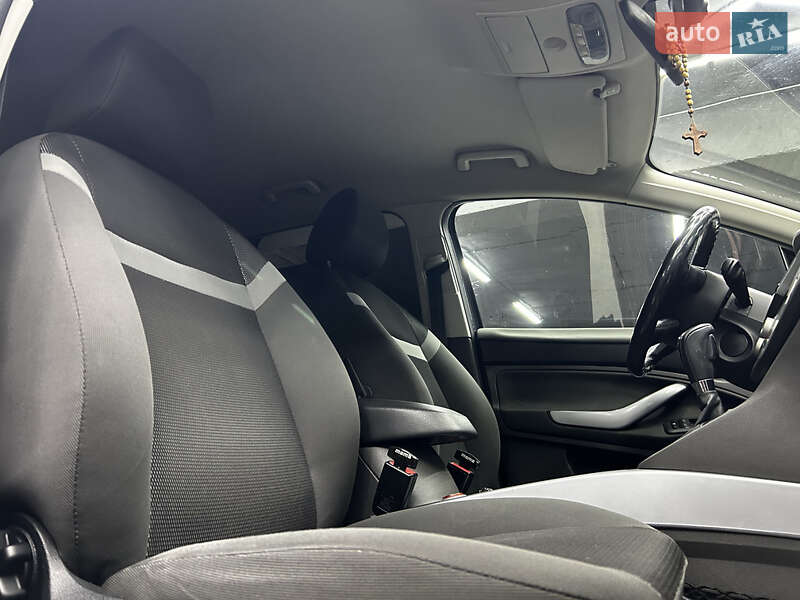 Внедорожник / Кроссовер Ford Kuga 2012 в Черновцах