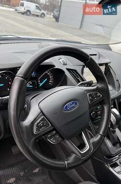 Внедорожник / Кроссовер Ford Kuga 2019 в Бершади
