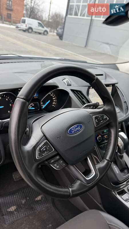 Внедорожник / Кроссовер Ford Kuga 2019 в Бершади