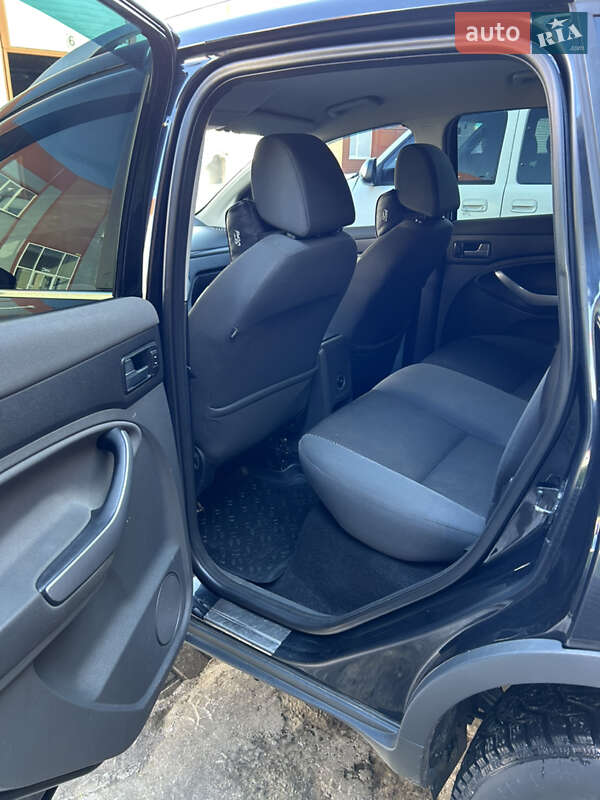 Позашляховик / Кросовер Ford Kuga 2012 в Сумах