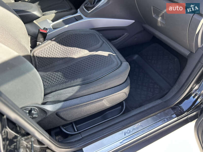 Позашляховик / Кросовер Ford Kuga 2012 в Сумах