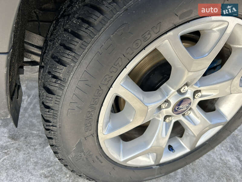 Позашляховик / Кросовер Ford Kuga 2012 в Сумах