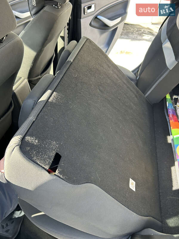 Позашляховик / Кросовер Ford Kuga 2012 в Сумах