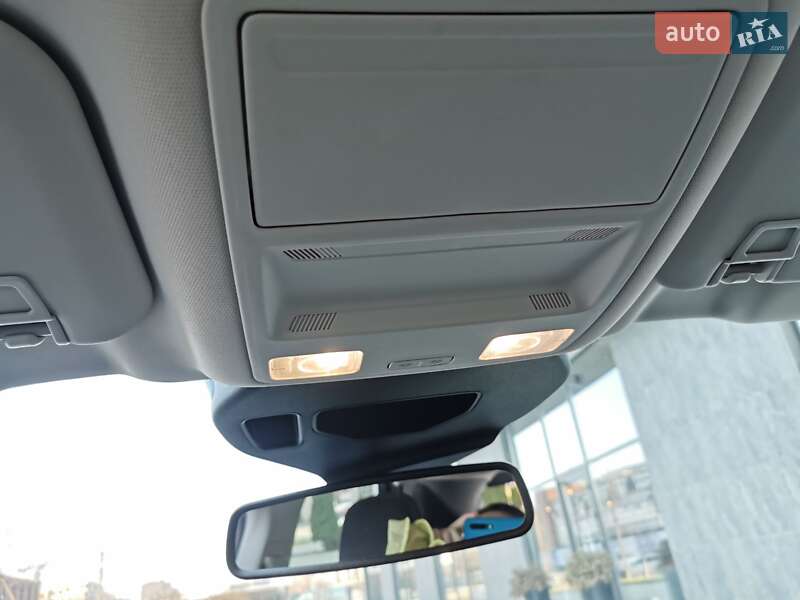 Внедорожник / Кроссовер Ford Kuga 2020 в Ужгороде