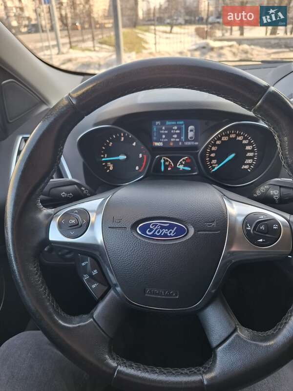 Позашляховик / Кросовер Ford Kuga 2013 в Києві