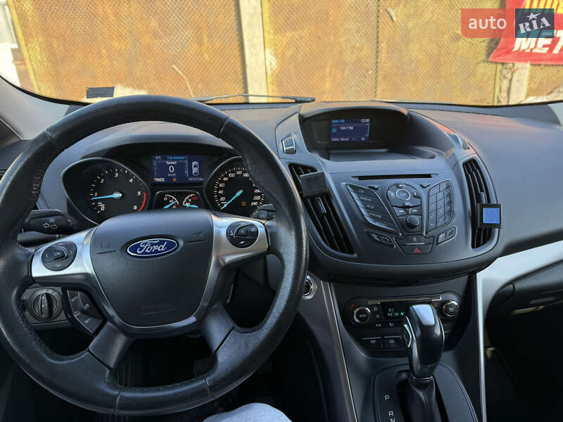 Позашляховик / Кросовер Ford Kuga 2016 в Львові