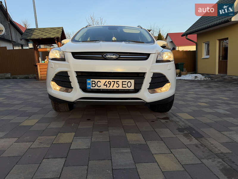 Внедорожник / Кроссовер Ford Kuga 2016 в Городке