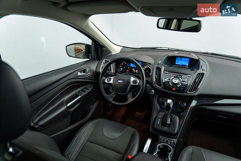 Внедорожник / Кроссовер Ford Kuga 2015 в Киеве