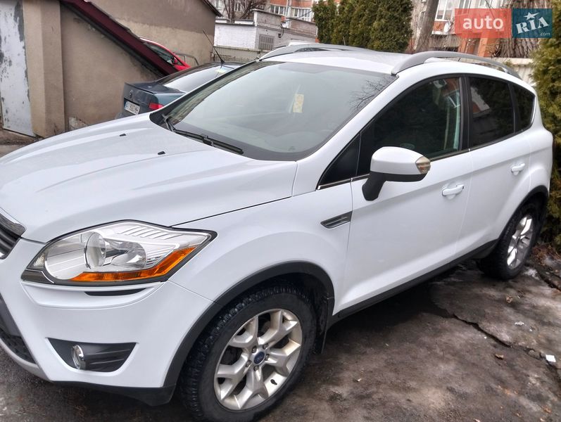 Внедорожник / Кроссовер Ford Kuga 2012 в Киеве