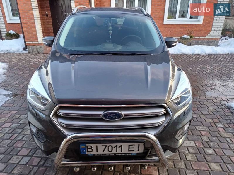 Внедорожник / Кроссовер Ford Kuga 2018 в Зенькове