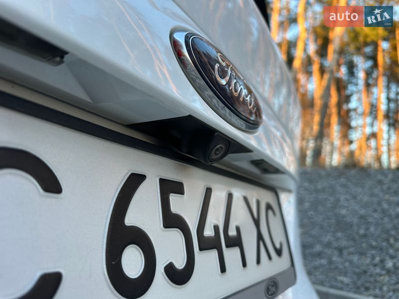 Внедорожник / Кроссовер Ford Kuga 2015 в Львове