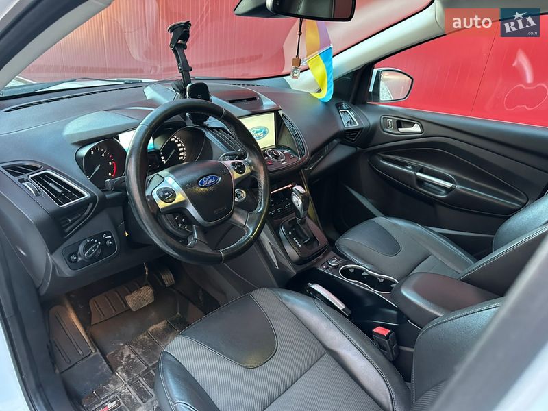 Внедорожник / Кроссовер Ford Kuga 2015 в Львове