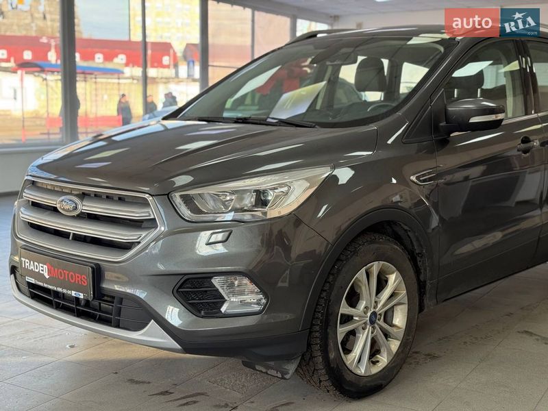 Внедорожник / Кроссовер Ford Kuga 2019 в Киеве
