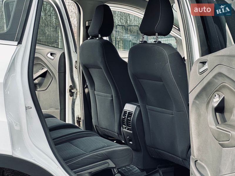 Внедорожник / Кроссовер Ford Kuga 2017 в Кременчуге