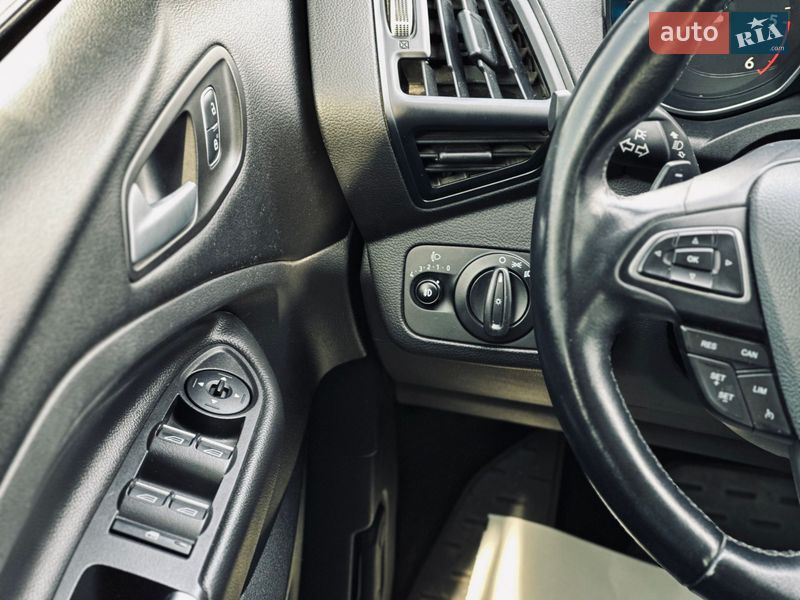 Внедорожник / Кроссовер Ford Kuga 2017 в Кременчуге