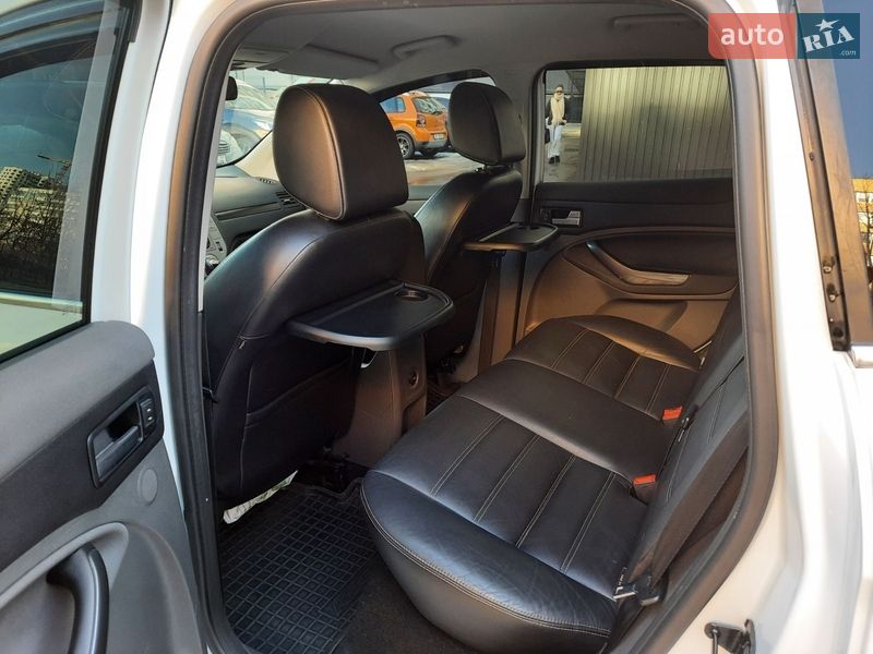 Позашляховик / Кросовер Ford Kuga 2012 в Києві