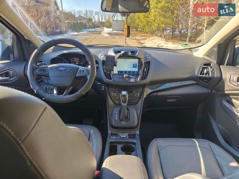 Внедорожник / Кроссовер Ford Kuga 2017 в Киеве