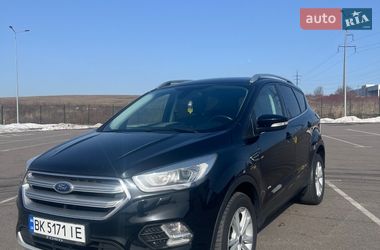 Позашляховик / Кросовер Ford Kuga 2018 в Рівному