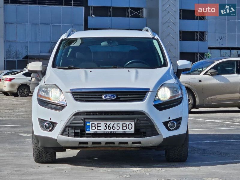 Позашляховик / Кросовер Ford Kuga 2011 в Києві