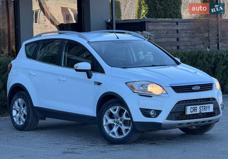 Позашляховик / Кросовер Ford Kuga 2010 в Стрию