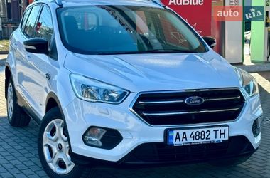 Внедорожник / Кроссовер Ford Kuga 2018 в Житомире