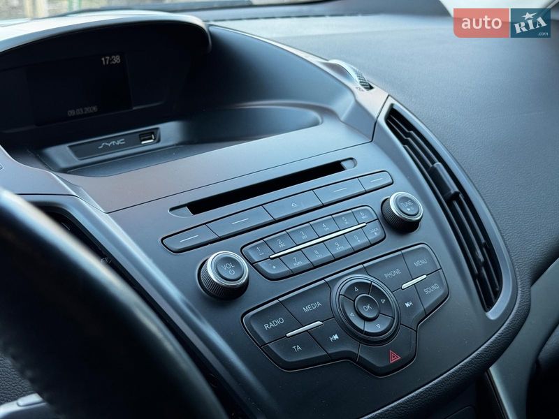 Внедорожник / Кроссовер Ford Kuga 2017 в Киеве