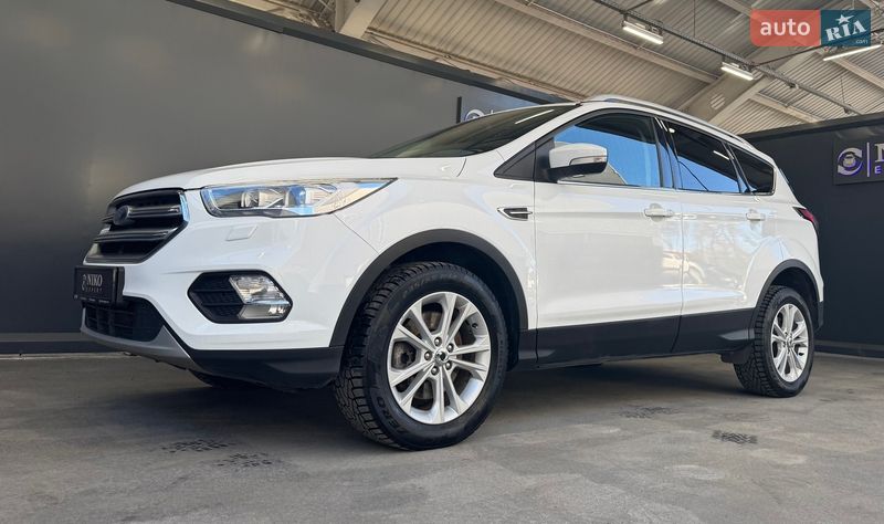Внедорожник / Кроссовер Ford Kuga 2019 в Киеве