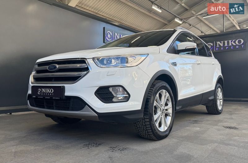 Внедорожник / Кроссовер Ford Kuga 2019 в Киеве
