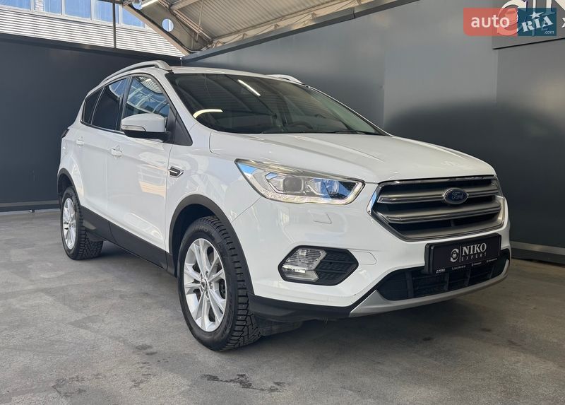 Внедорожник / Кроссовер Ford Kuga 2019 в Киеве