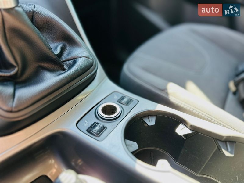 Позашляховик / Кросовер Ford Kuga 2013 в Києві фото 17 Позашляховик / Кросовер Ford Kuga 2013 в Києві