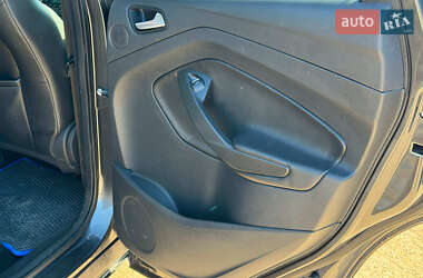 Внедорожник / Кроссовер Ford Kuga 2015 в Виннице