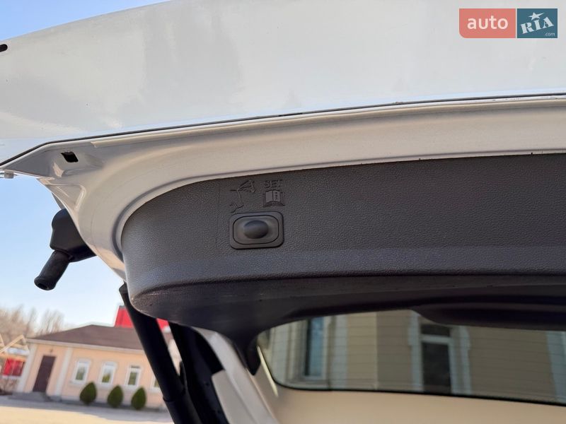 Позашляховик / Кросовер Ford Kuga 2014 в Дніпрі