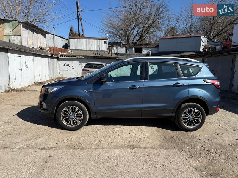 Внедорожник / Кроссовер Ford Kuga 2019 в Боярке