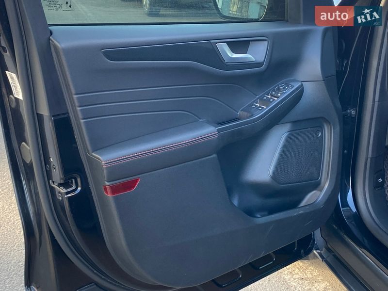 Внедорожник / Кроссовер Ford Kuga 2023 в Киеве